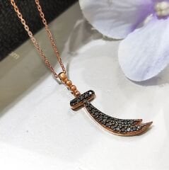 Kılıç Model Siyah Taşlı Gümüş Kolye