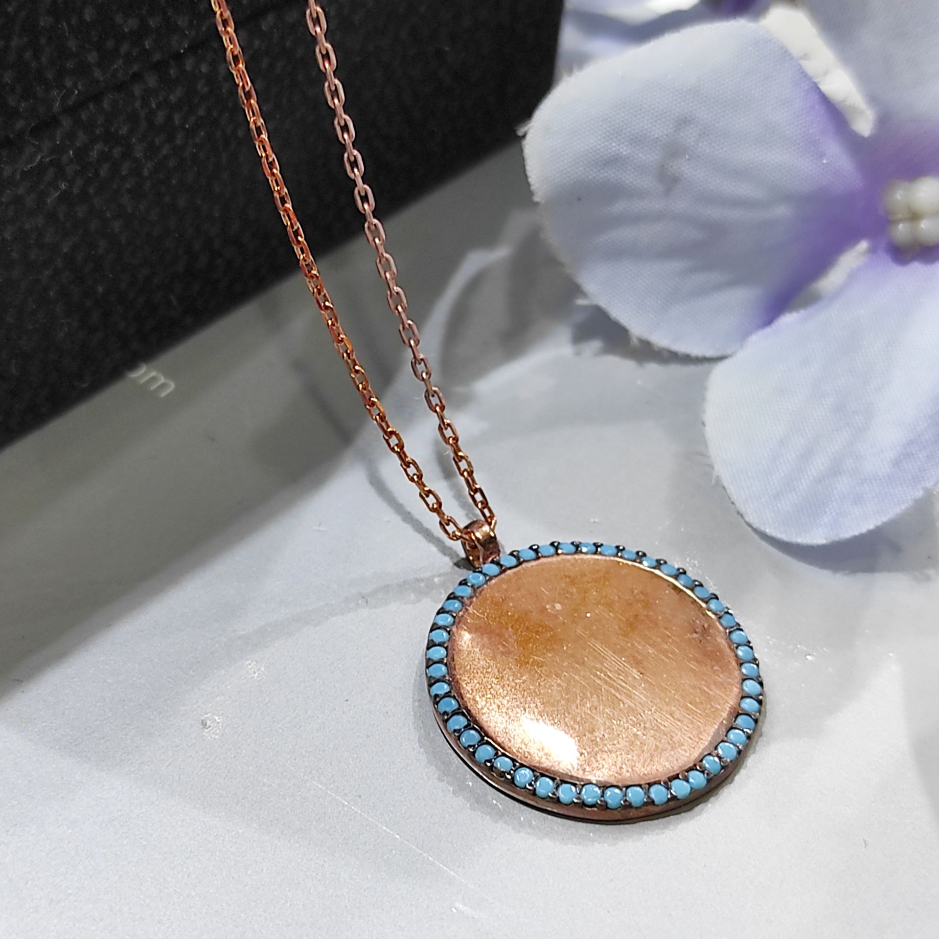 Plaka Model Rose Gümüş Kolye