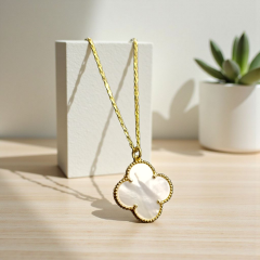 Sedef Taşlı Vancilef Altın Kaplamalı Gümüş Kolye