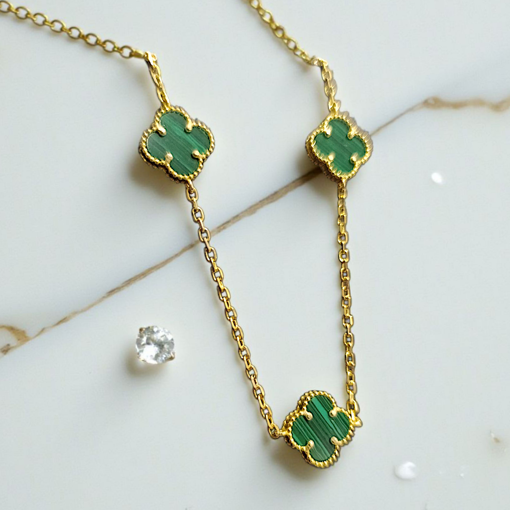 Malakit Taşlı Altın kaplamalı Vancilfe Gümüş Kolye