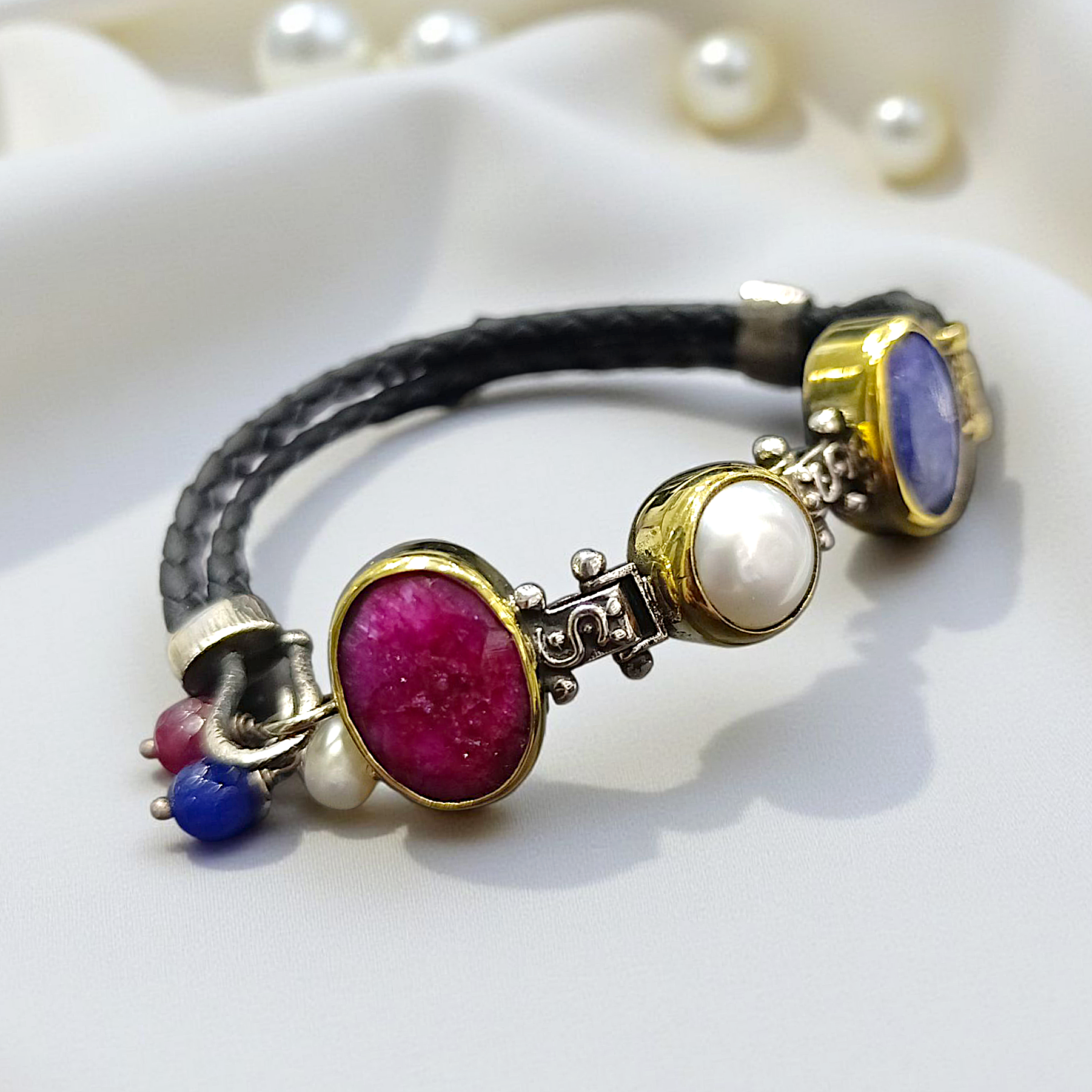 Yakut,İnci ve Safir Taşlı Tasarım Gümüş Bileklik