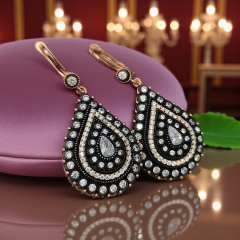 Elmas İşçiliği, Altın Kaplamalı Gümüş Damla Küpe