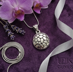 925 Ayar Tasarım İthal Dövmeli Gümüş Kolye