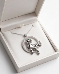 Aslan Model Zümrüt Taşlı İthal Gümüş Kolye