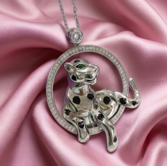 Aslan Model Zümrüt Taşlı İthal Gümüş Kolye