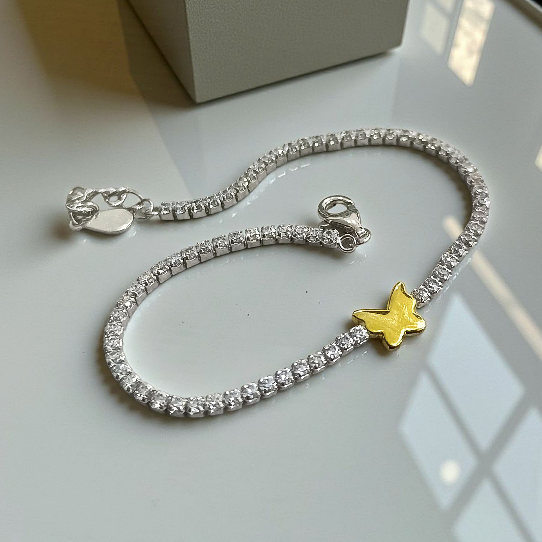 Swarovski Taşlı Altın Rodajlı Kelebek Suyolu Gümüş Bileklik