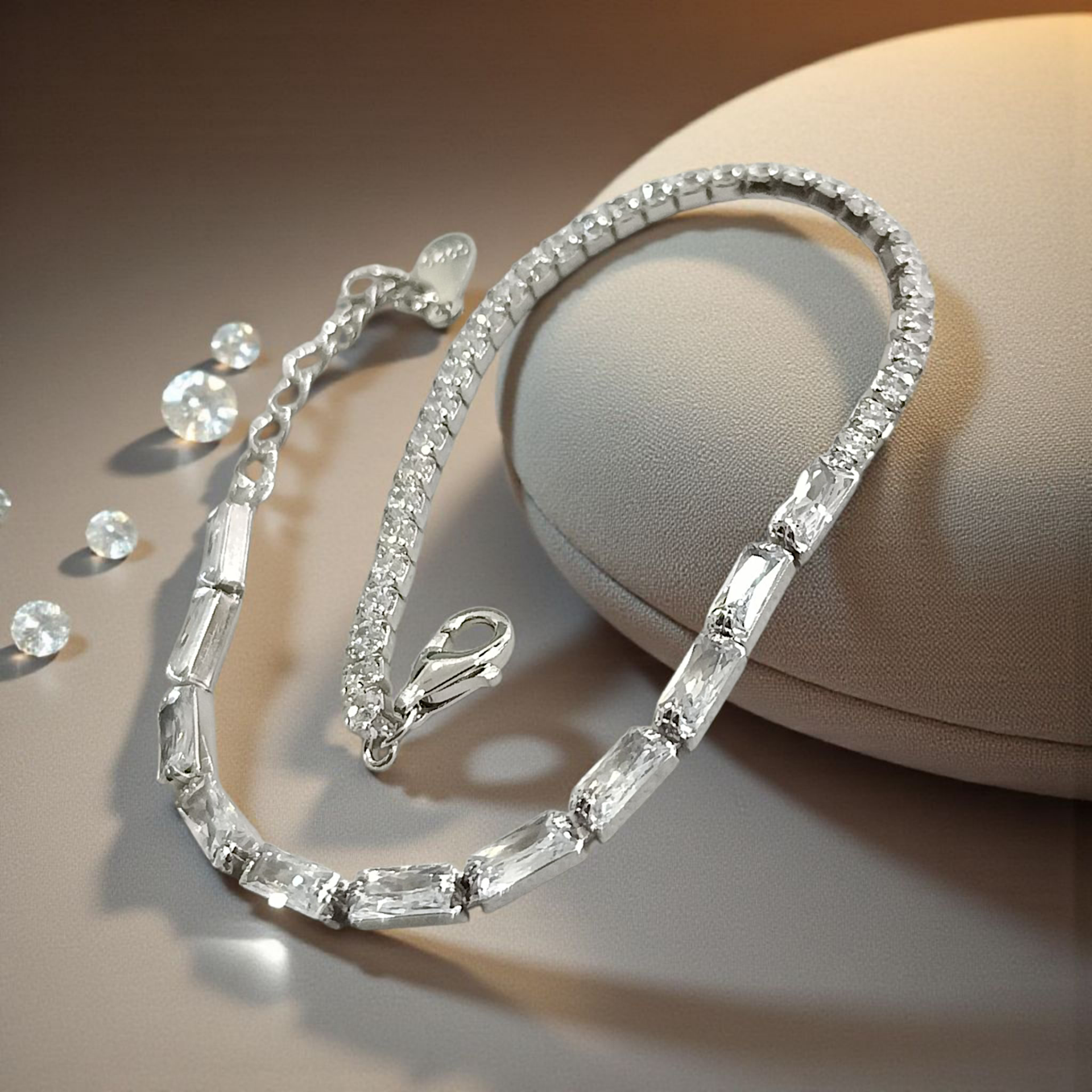 Swarovski Taşlı Altın Kaplamalı Tasarım Suyolu Gümüş Bileklik