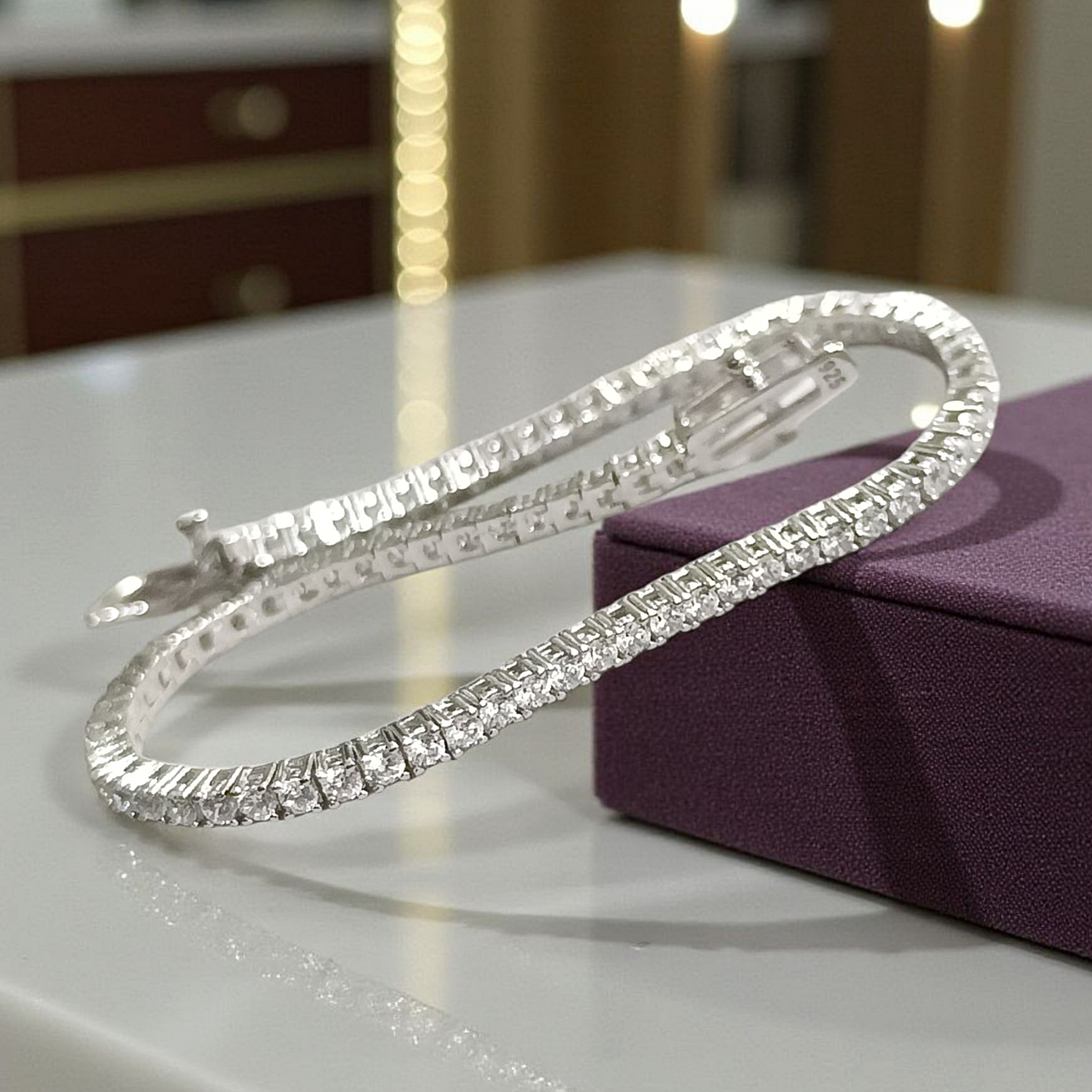 Mozanit Taşlı Altın Kaplamalı İthal Suyolu Gümüş Bileklik