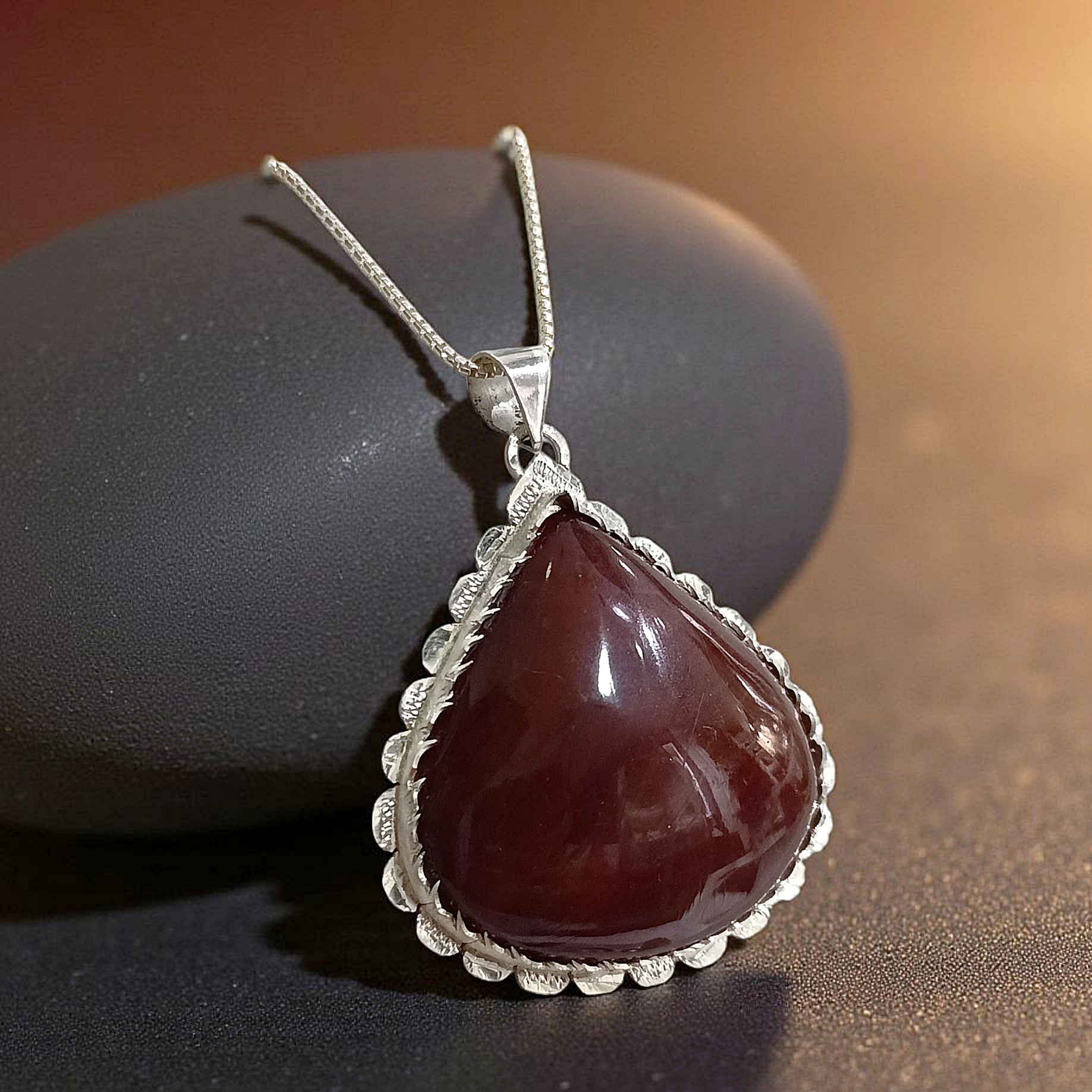 Oltu Kehribarı Tek Tasarım Elişi Damla Gümüş Kolye