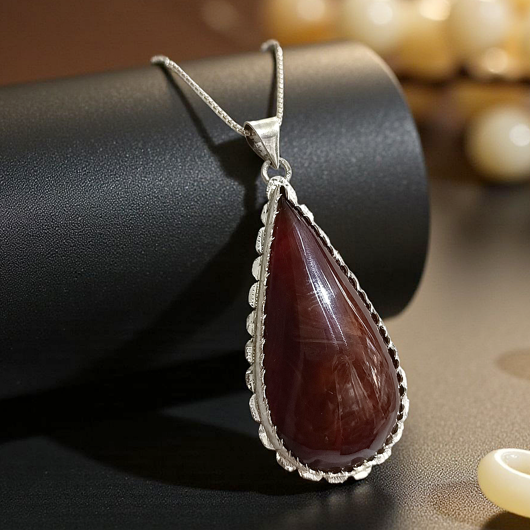 Oltu Kehribarı Tek Tasarım Elişi  Damla Gümüş Kolye