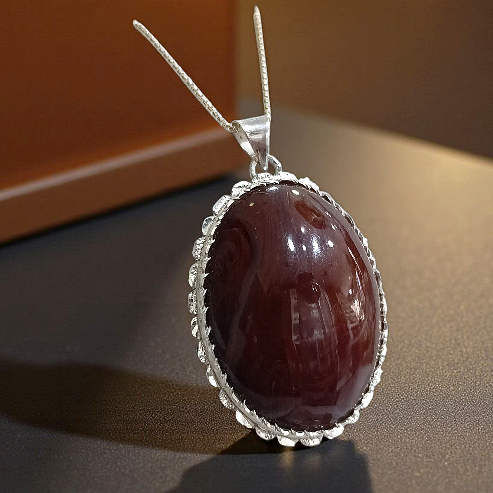 Akik Taşlı Tek Tasarım Oval Gümüş Kolye