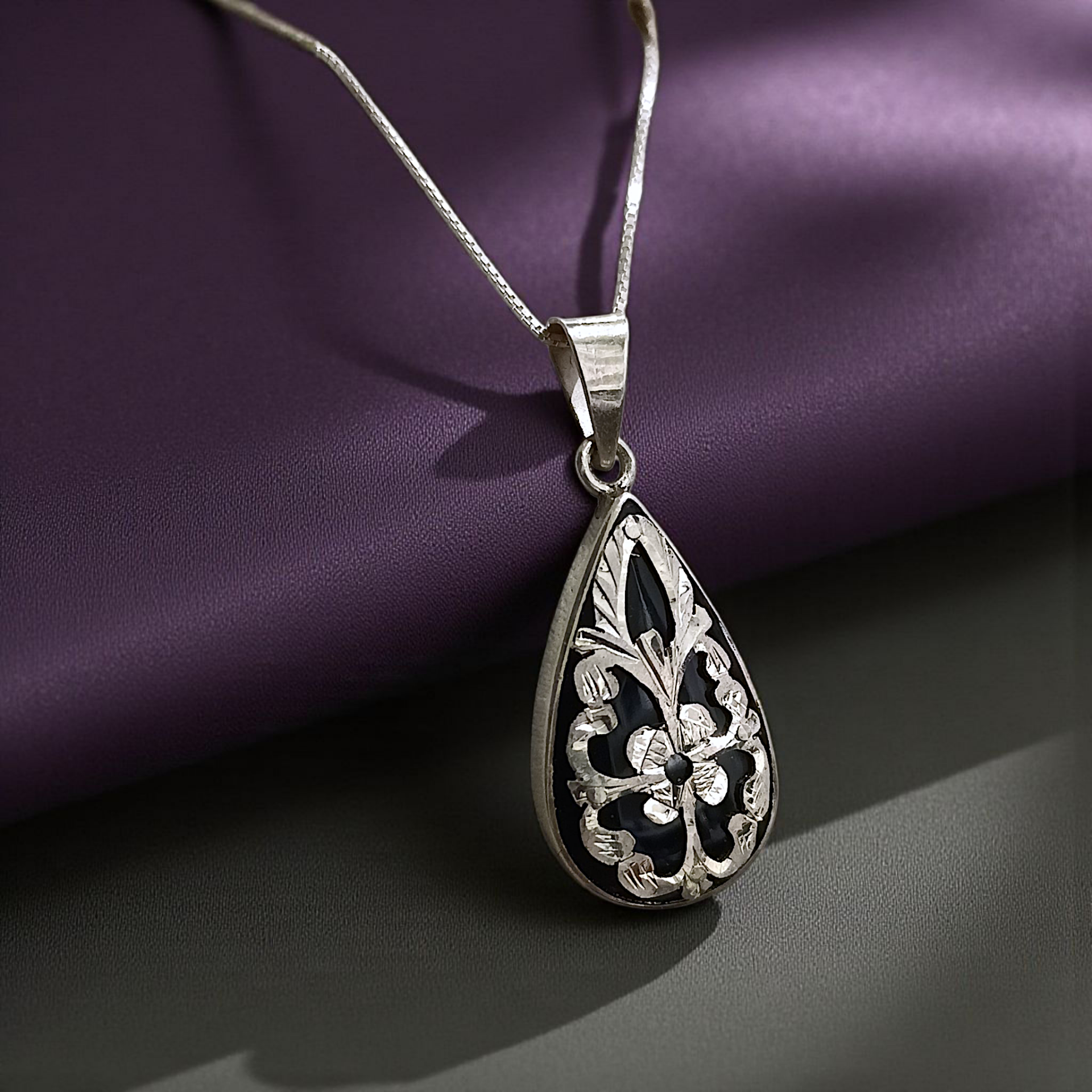 Oltu Taşlı Elişi Tasarım Damla Gümüş Kolye