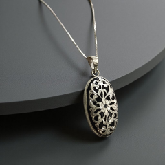 Oltu Taşlı Tasarım Elişi Gümüş Oval Kolye