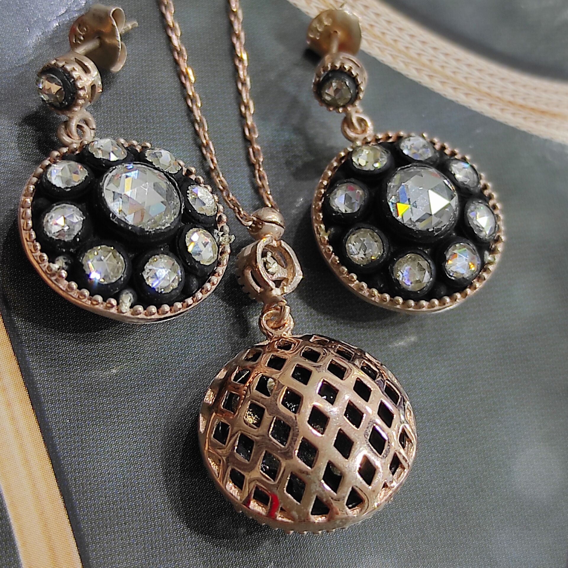 Elmas Monturlu , Altın Kaplamalı Gümüş Set