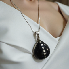 Oltu Taşlı Tasarım Gümüş Elişi Kolye