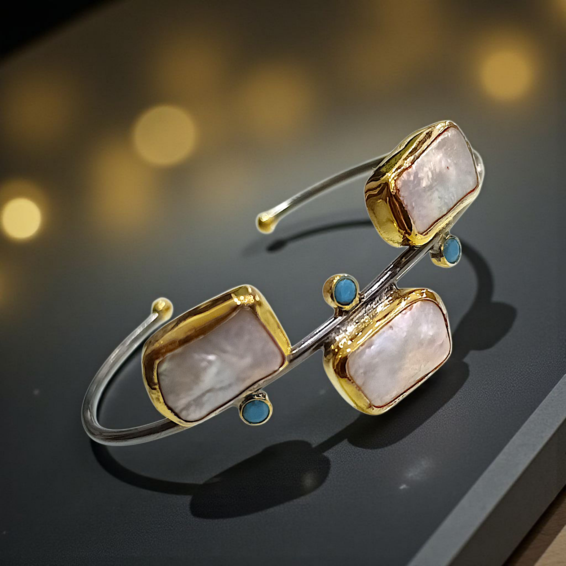 Barok inci ve Fruze Taşlı Altın Kaplamalı Tek Tasarım Gümüş Bilezik