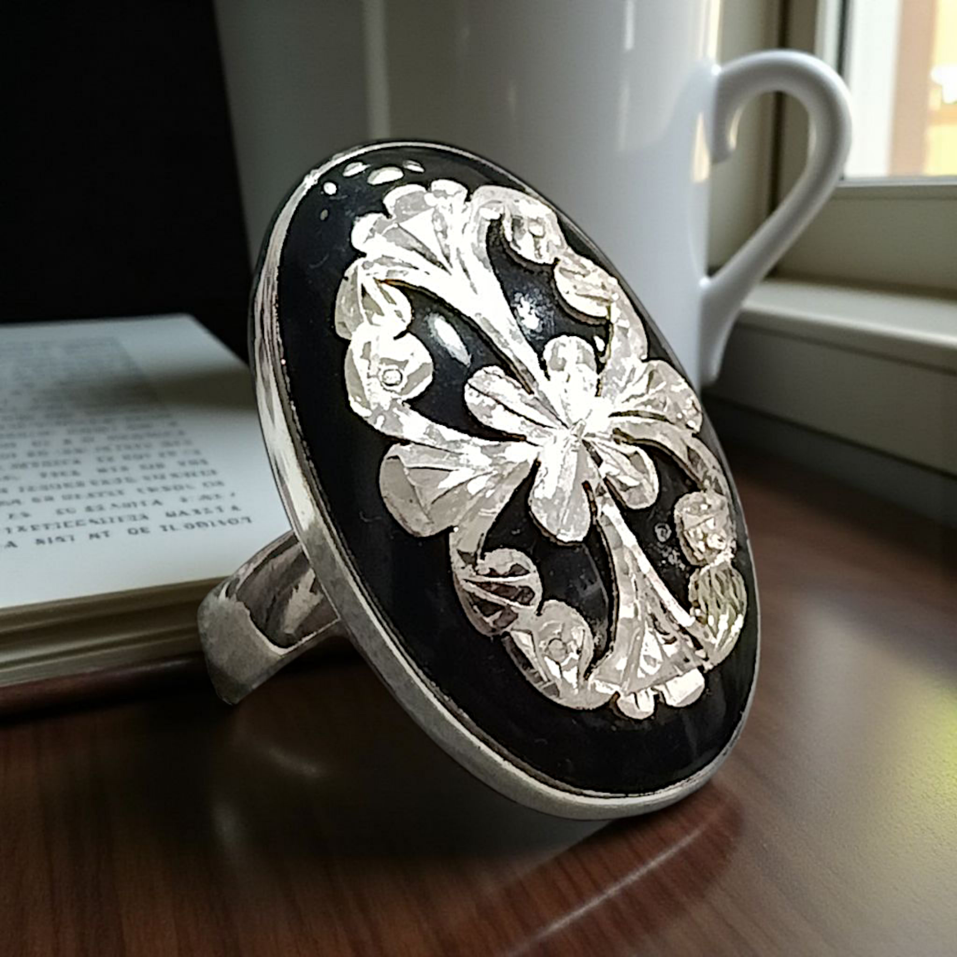 Oltu Taşlı Oval Elişi Tasarım Gümüş Yüzük