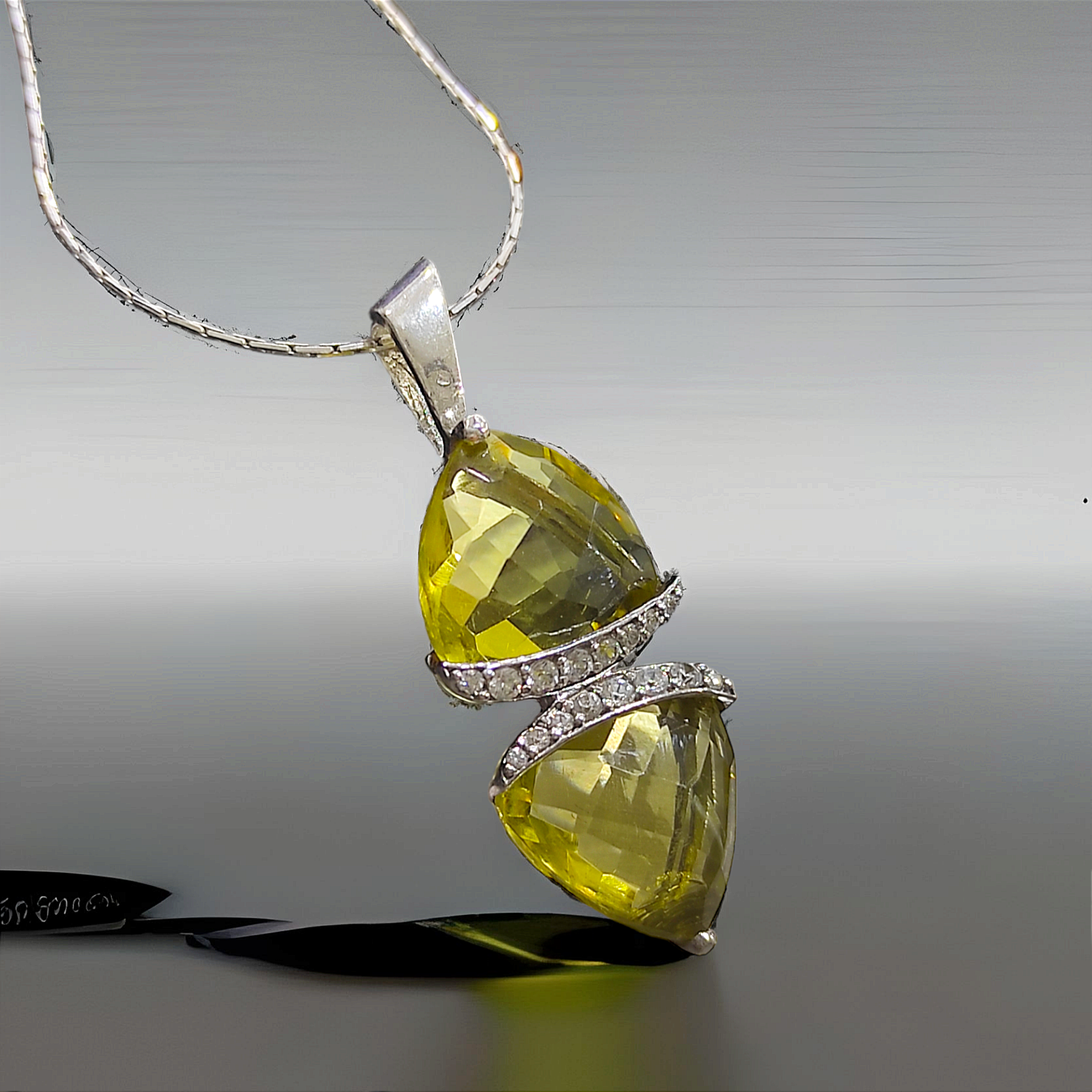 Zultanite Taşlı İthal Gümüş Kolye