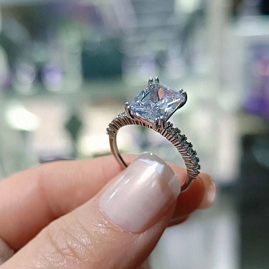 Mozanit Taşlı Altın Rodajlı Bagety Kesim Tektaş Gümüş Yüzük