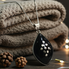 Oltu Taşlı Tasarım Elişi Badem model Gümüş Kolye