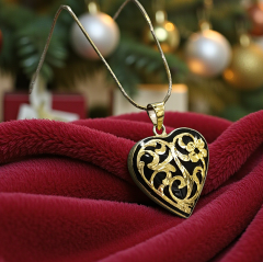 Oltu Taşlı Elişi Altın Kaplamalı Kalp Gümüş Kolye