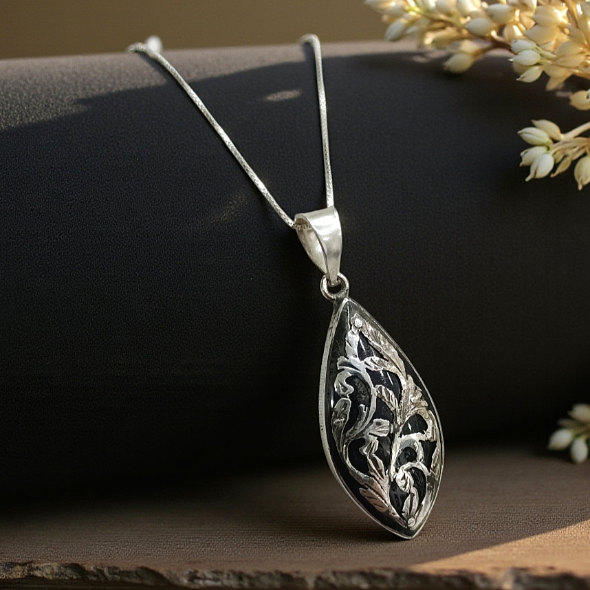 Oltu Taşlı Elişi Tasarım Gümüş Kolye