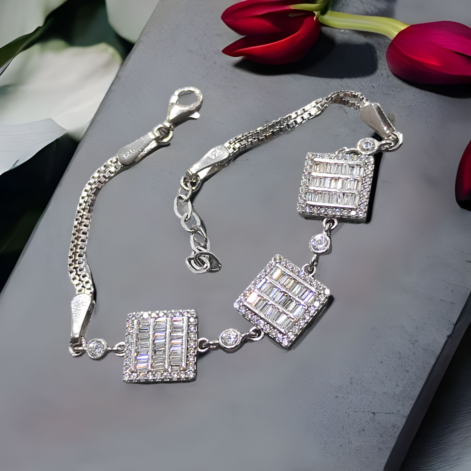 Bagety Taşlı,İthal Altın Kaplamalı Gümüş Bileklik