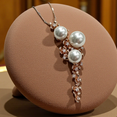 İnci Taşlı Rose Altın Kaplamalı Gümüş Tasarım Kolye