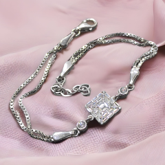 Bagety Taşlı İthal , Altın Kaplamalı Gümüş Bileklik