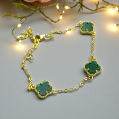 Malakit Taşlı Yonca Model Altın Kaplamalı ithal  Gümüş Bileklik