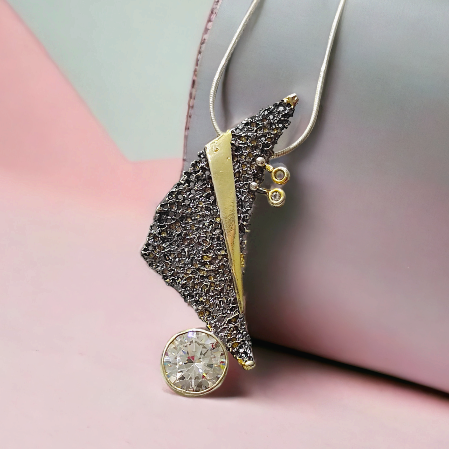 Swarovski Taşlı Tek Tasarım Gümüş Kolye