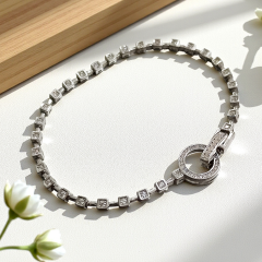 Cartier model Altın Rodajli Swarovski Taşlı Gümüş Bileklik