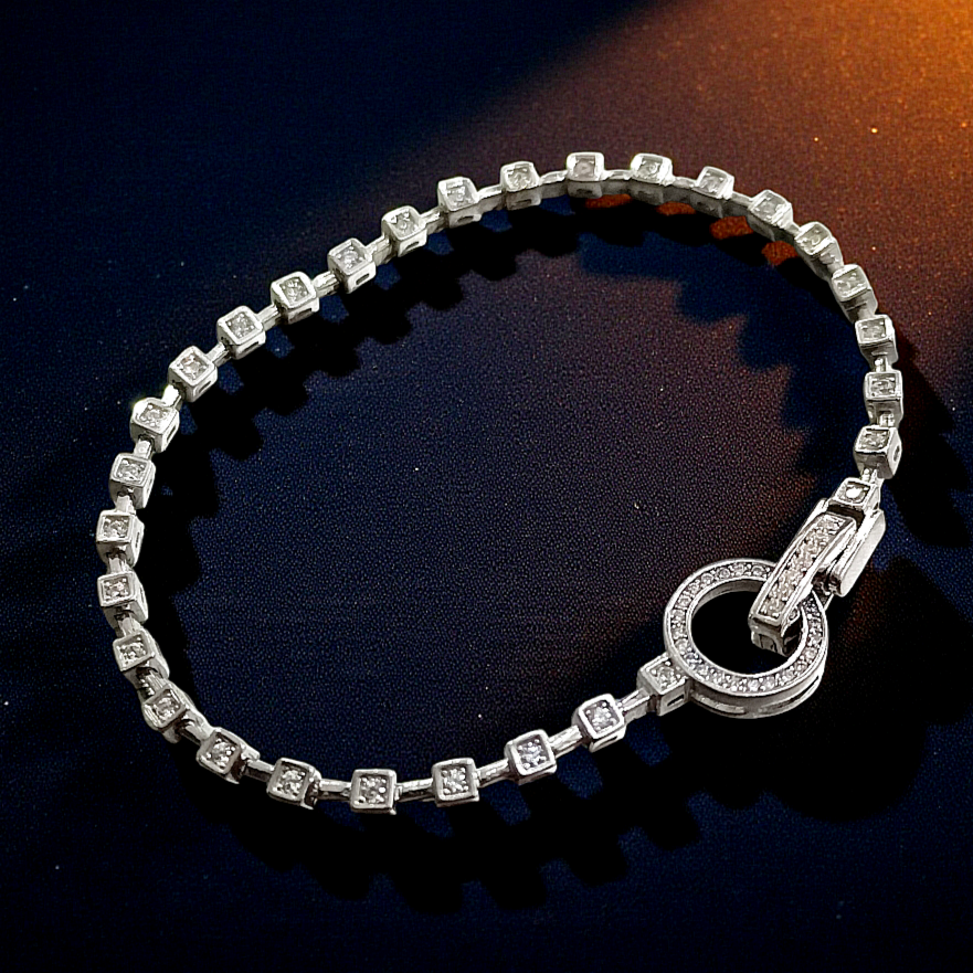 Cartier model Altın Rodajli Swarovski Taşlı Gümüş Bileklik