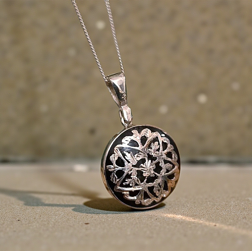 Oltu Taşlı Elişi Tasarım Gümüş Kolye