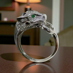 Zümrüt Taşlı Bulgary Model Aslan başı Gümüş Yüzük