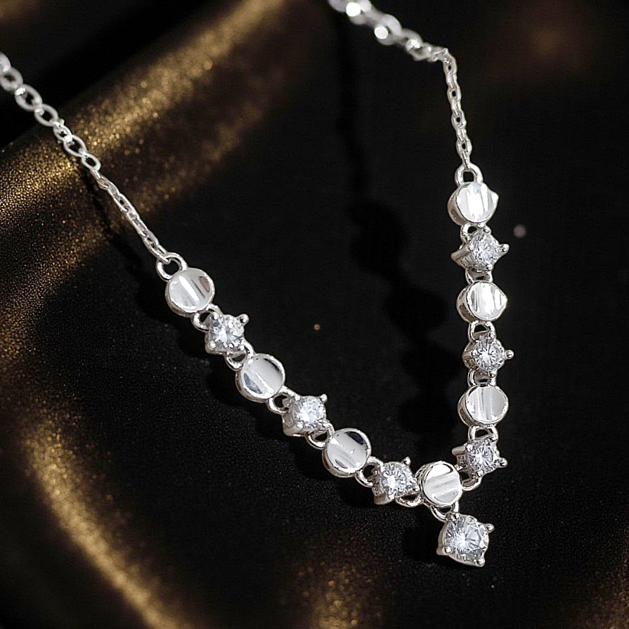 Mozanit Taşlı Altın Kaplamalı İthal Gümüş Kolye