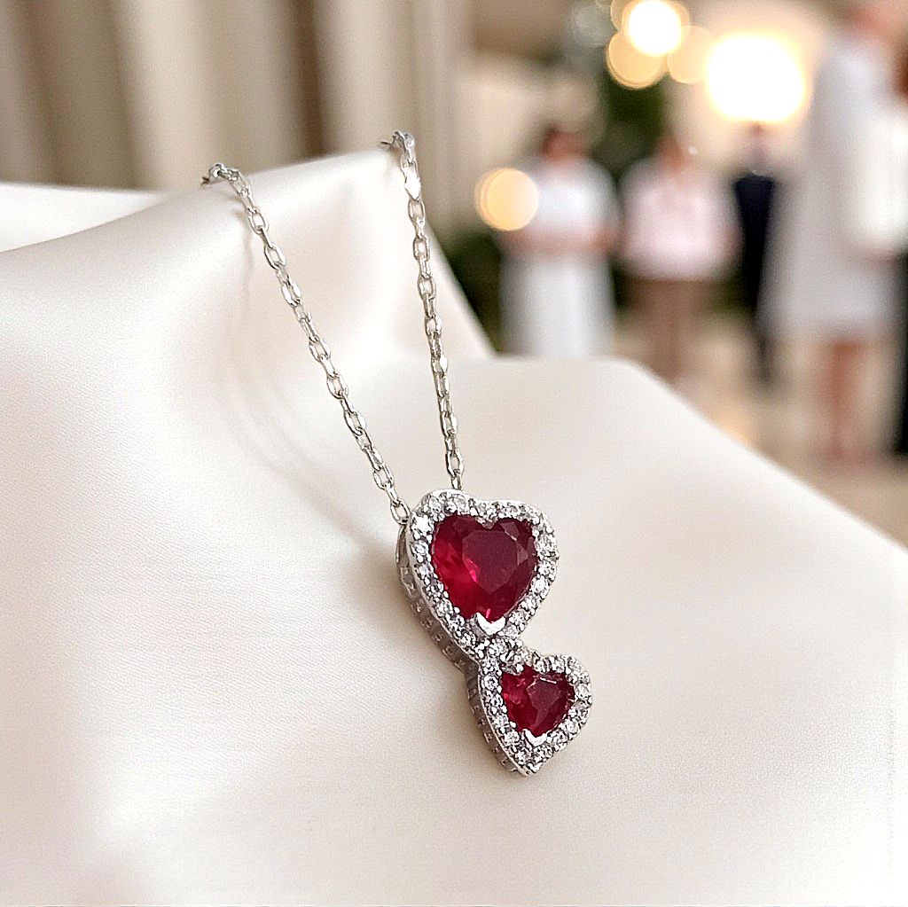 Granat ve Swarovski Taşlı Kalpli Gümüş Kolye