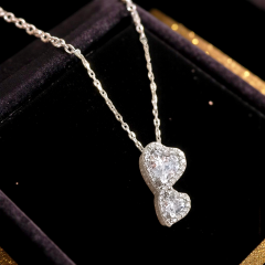 Swarovski Taşlı Çift kalpli Gümüş Kolye