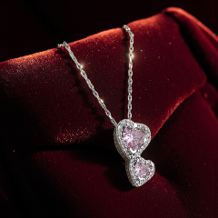 Pembe Kuars Taşlı Kalpli Gümüş Kolye