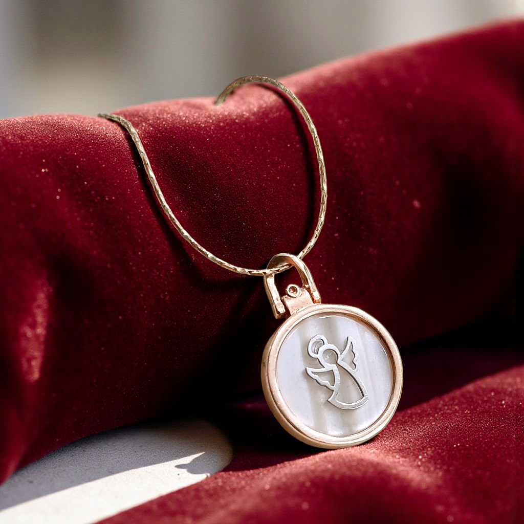 Sedef Taşlı Altın Rose Kaplamalı Gümüş Melek Kolye