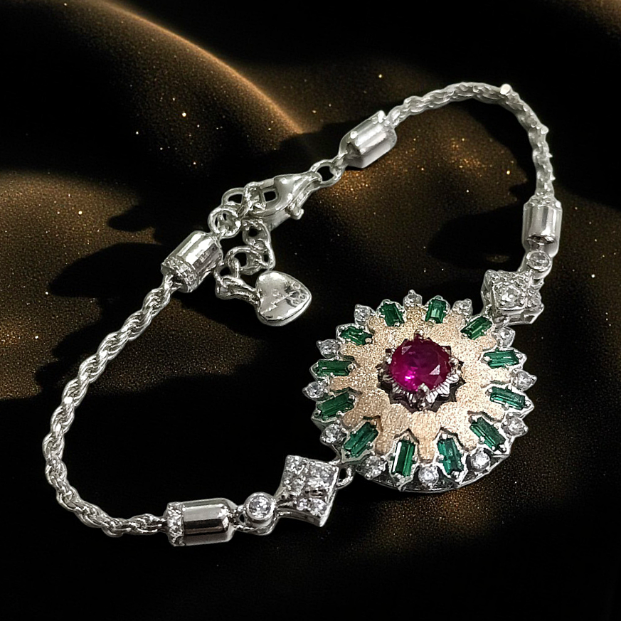 Yakut ve Zümrüt Taşlı Altın Kaplamalı Gümüş Bileklik