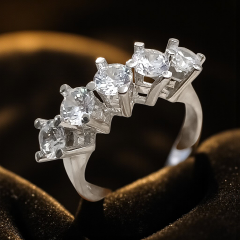 Swarovski Taşlı Prenses Kesim Altın Kaplama Gümüş 5 Taş Yüzük