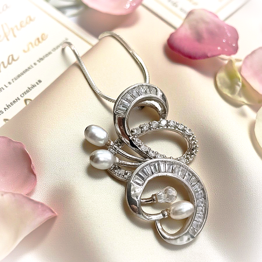 Swarovski Ve İnci Taşlı Altın Rodajlı Tek Tasarım Gümüş Kolye