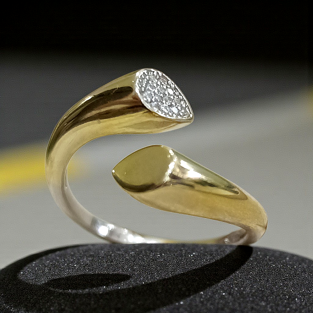 Swarovski Taşlı Altın Kaplamalı Ayarlamalı Gümüş Yüzük