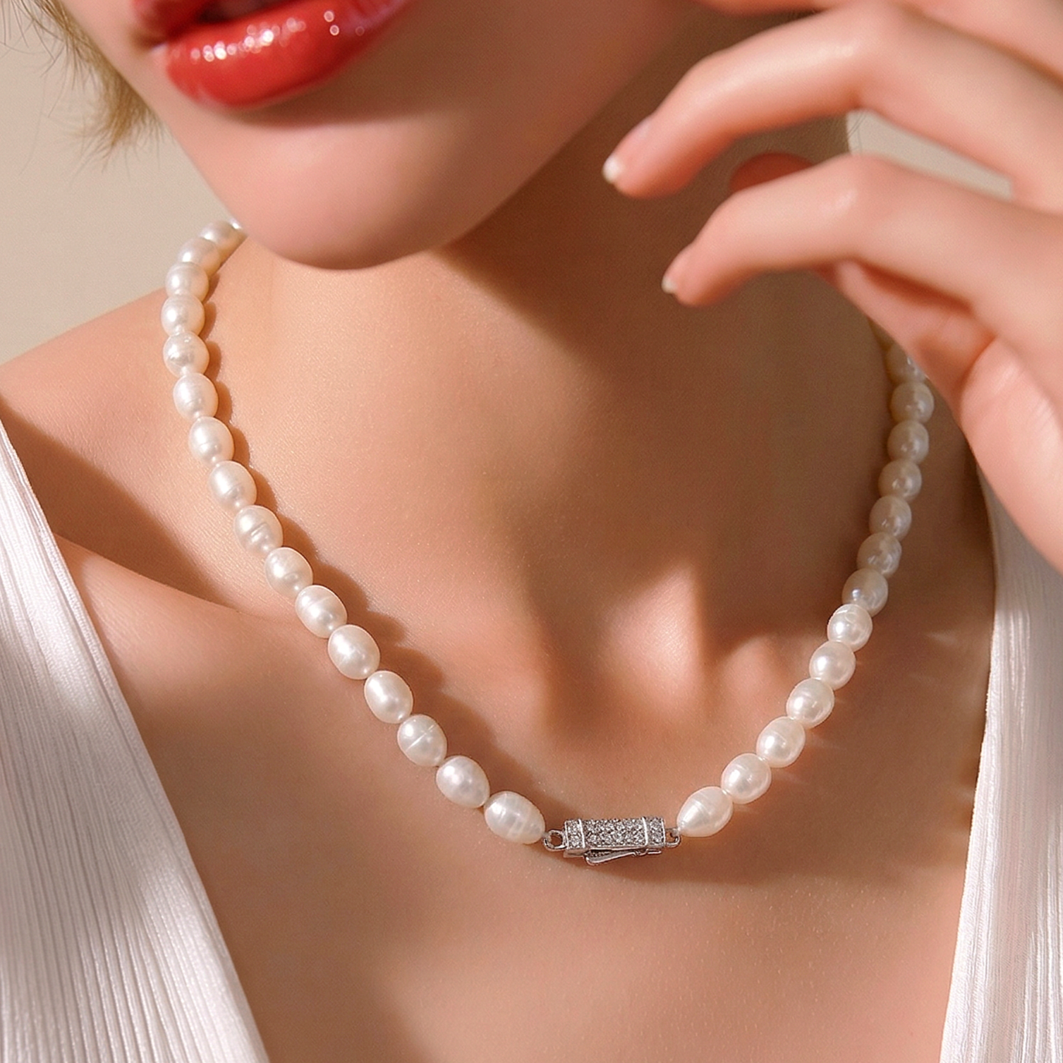 Hakiki Barok inci, Swarovski Taşlı Kilitli Gümüş İnci Kolye