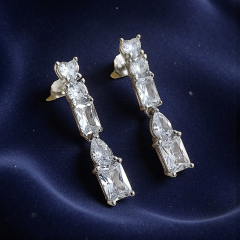 Swarovski Bagety Taşlı Altın Rodajlı Gümüş Küpe