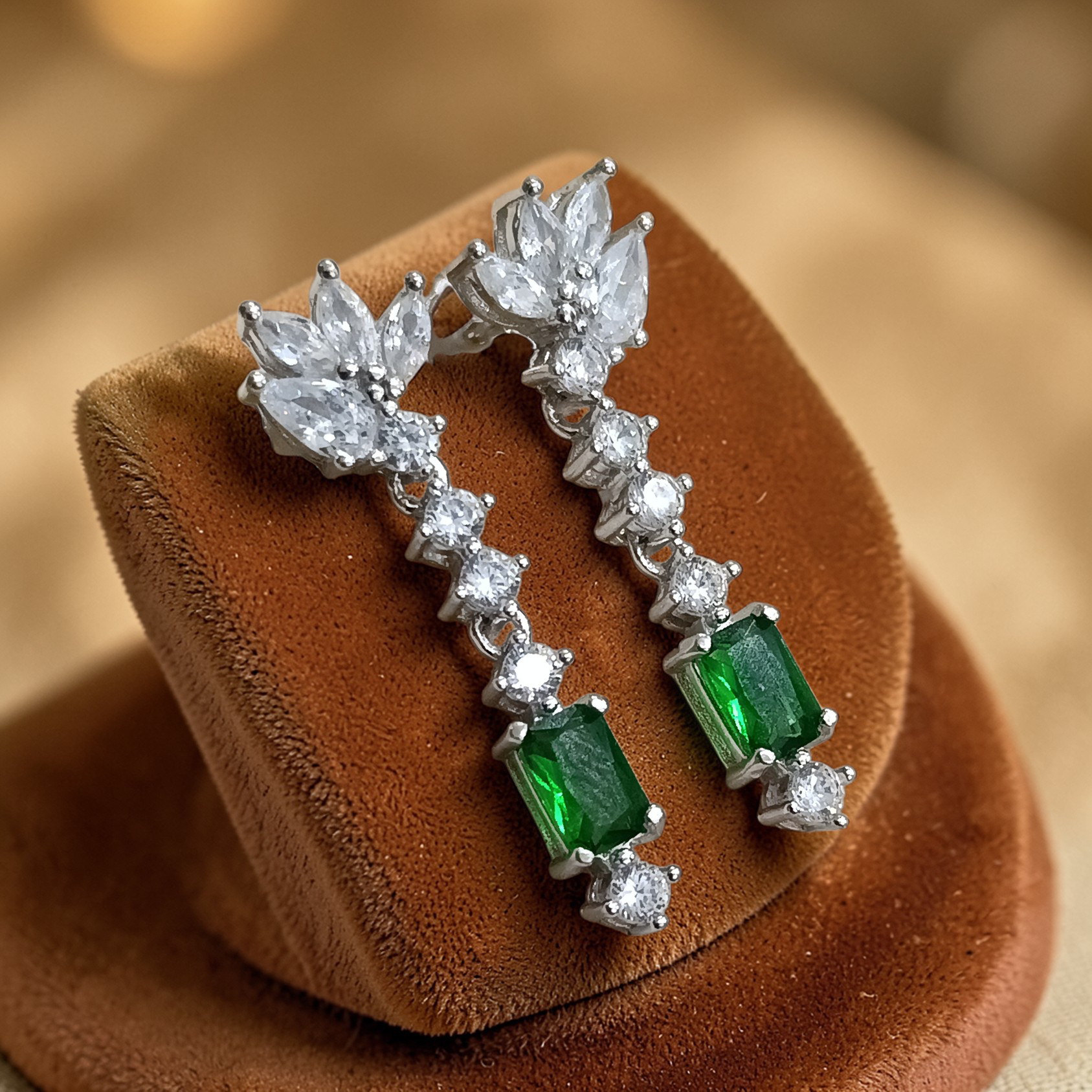 Swarovski Bagety Taşlı Altın Rodajlı Gümüş Küpe