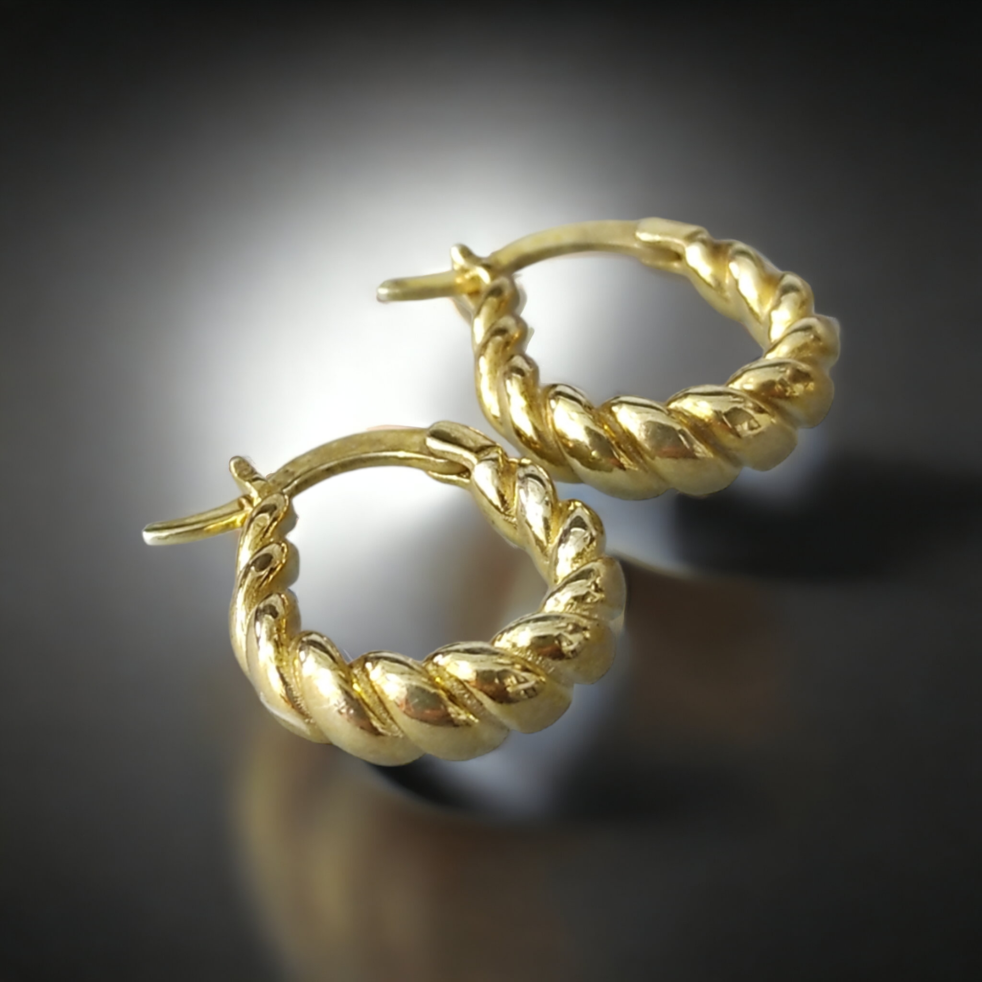 Burgu Model Altın Kaplamalı Gümüş Halka Küpe