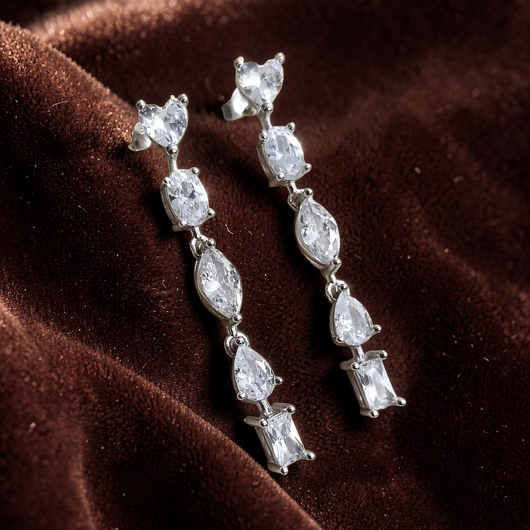 Swarovski Taşlı Altın Rodajlı Gümüş Küpe