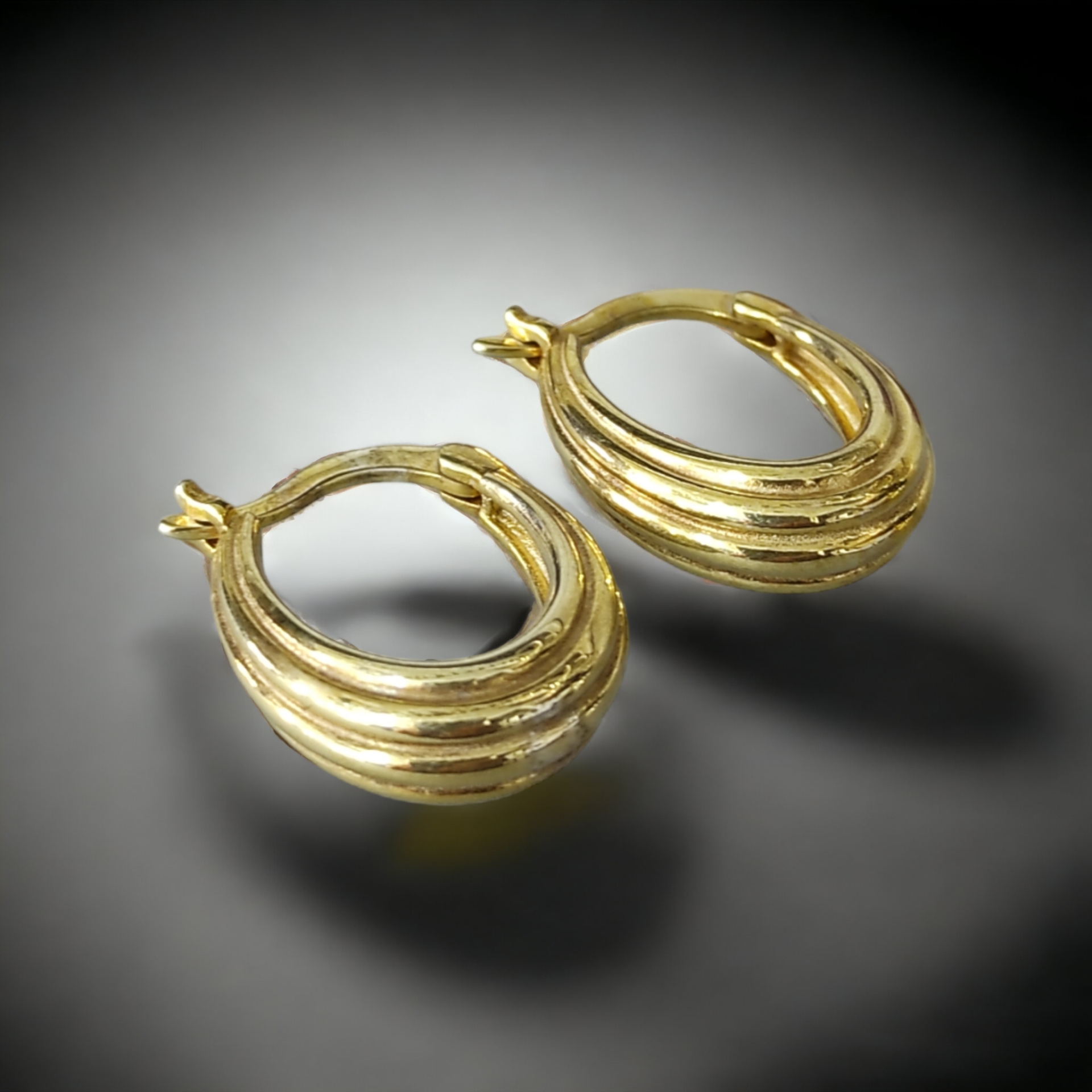 Halka Model Altın Kaplamalı Gümüş Küpe